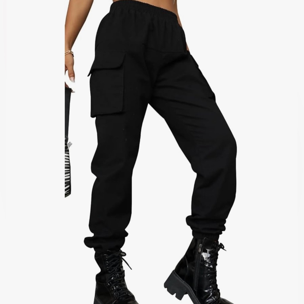 Vangull women’s size M black cargo pants